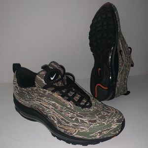 Nike camouflage air max